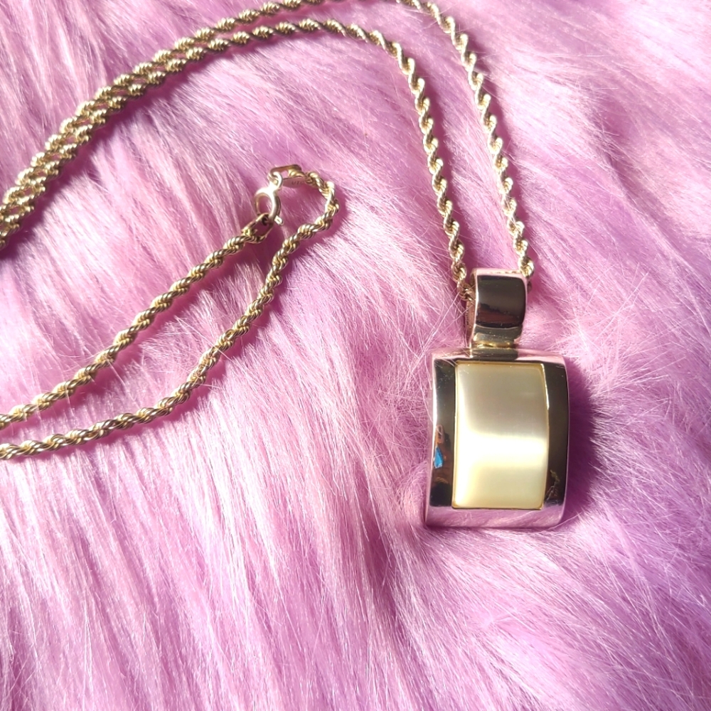 Vintage Roman Moonstone Silver Pendant on 20 inch Silver UTC Rope